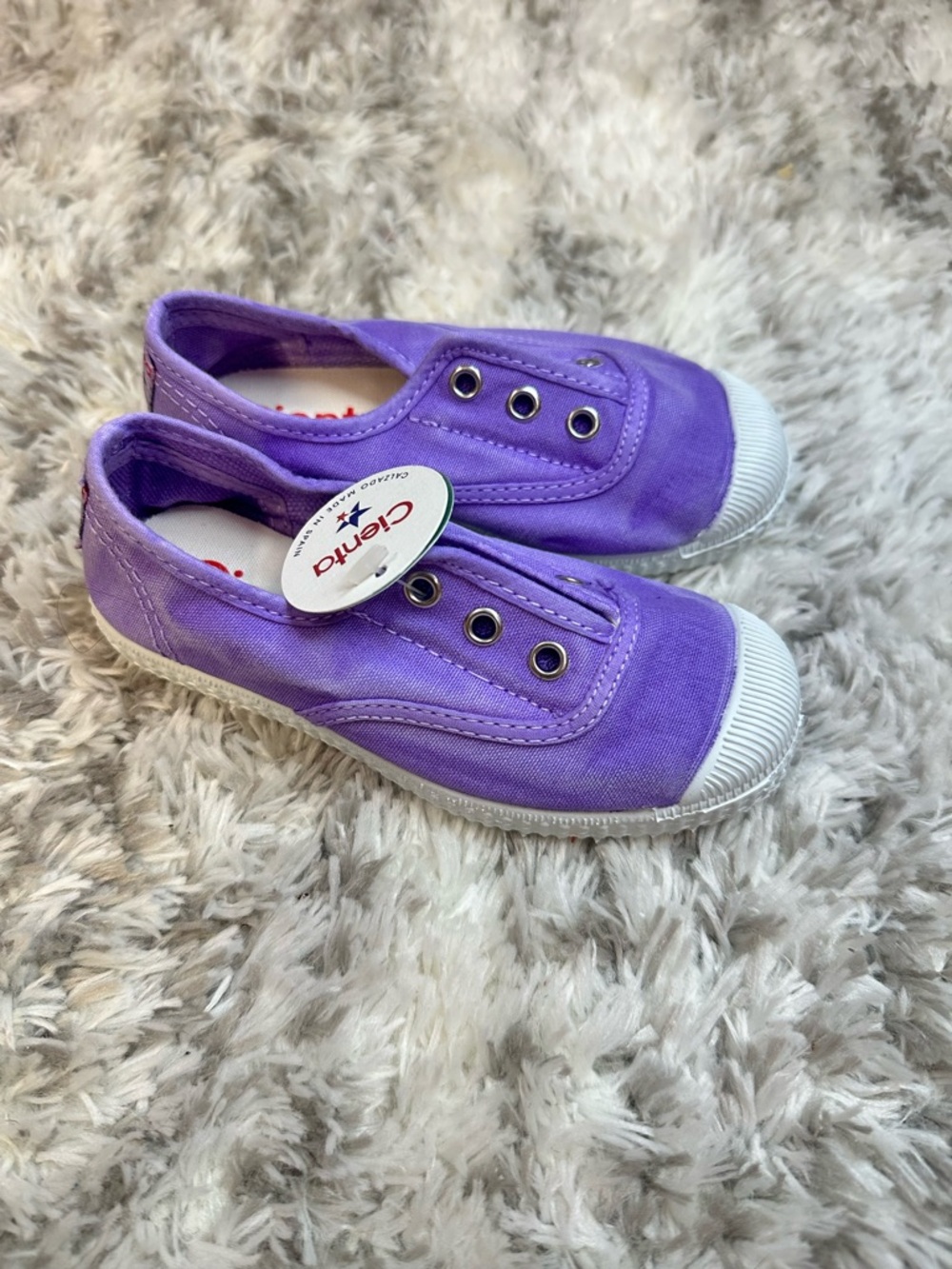 Cienta Girls Lavender Canvas Slip-On Sneakers with White Toe